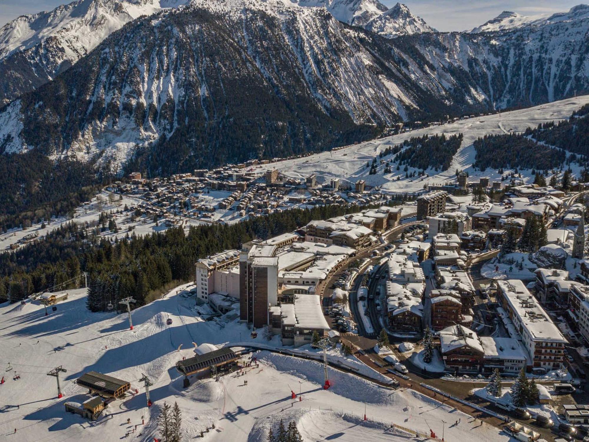 Appartement Contemporain Avec Sauna, Cheminee Et Parking Au Centre De Courchevel 1850 - Fr-1-564-35 Exterior foto